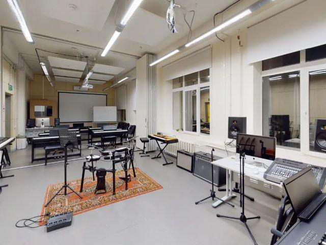 Британская высшая школа дизайна — 3D-тур